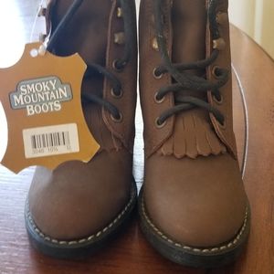 NWT  kids Smoky Mountain boots